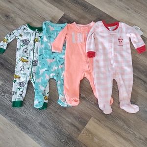 4 baby onezies